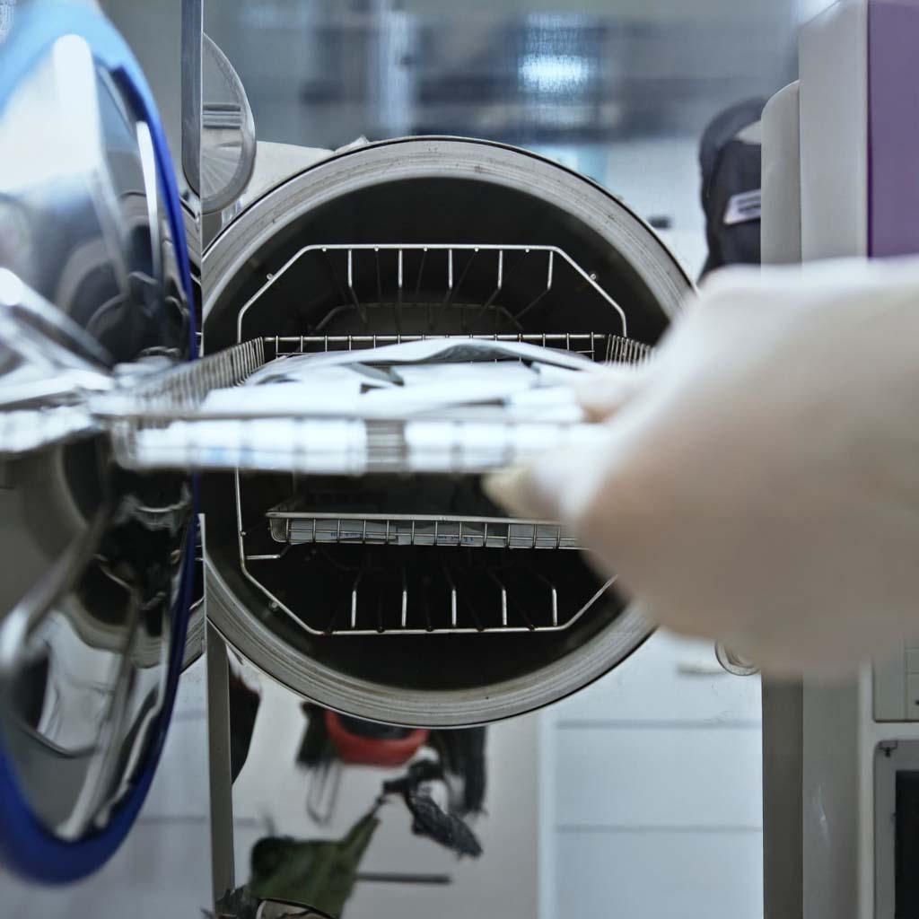trattamenti dentali catania, sterilizzazione strumenti